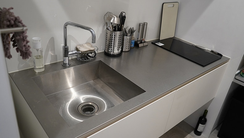 2階給仕スペース センシー