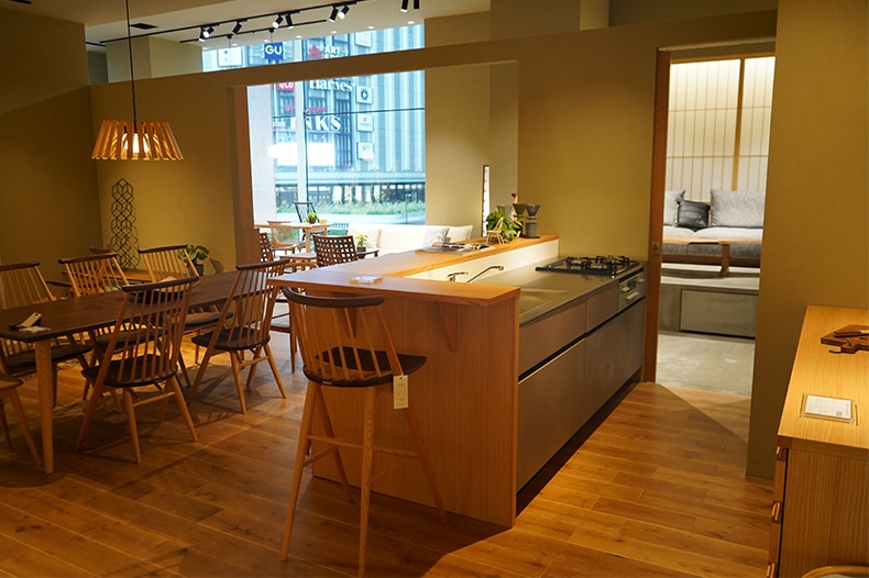 システムキッチン《ウィッテ》カラー：セメントシルバー