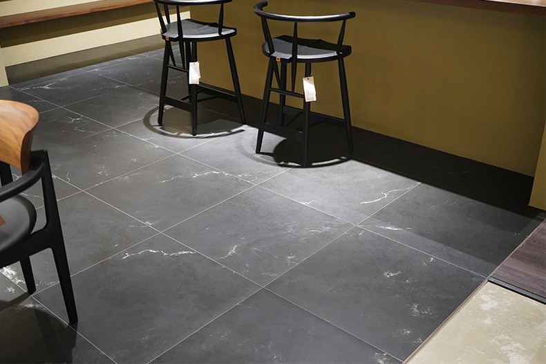 タイル《ステラポルベ》カラー：ディープ