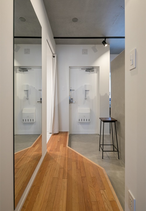 大容量の収納を備えた土間空間