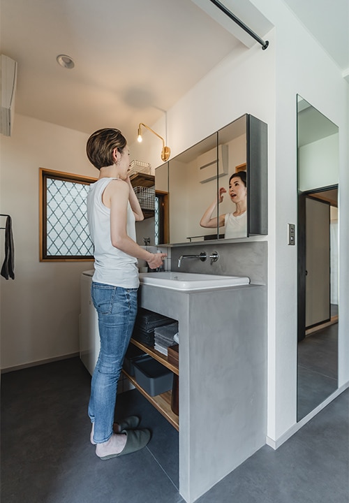 ミラー《プレーンVミラーボックス》を使用したオレンジハウス様の事例