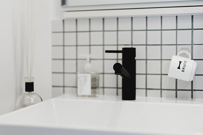 タイル《ウォルノット》を使用したオレンジハウス様の事例