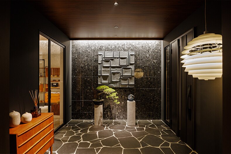 玄関の壁タイル