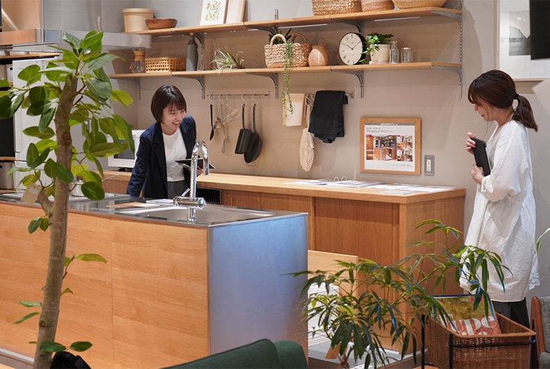 無印良品 東京有明の展示品《システムキッチン オーク材》