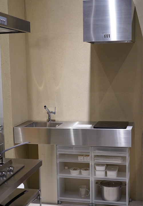 奥行きがスリムな《ステンレスコンパクトキッチン》