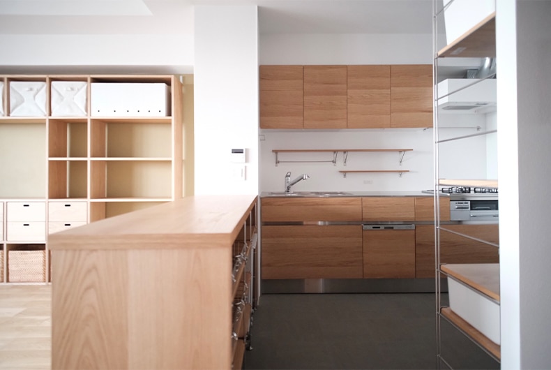 空間設計部で手掛けられた物件(M様邸)キッチン:《システムキッチン オーク材》