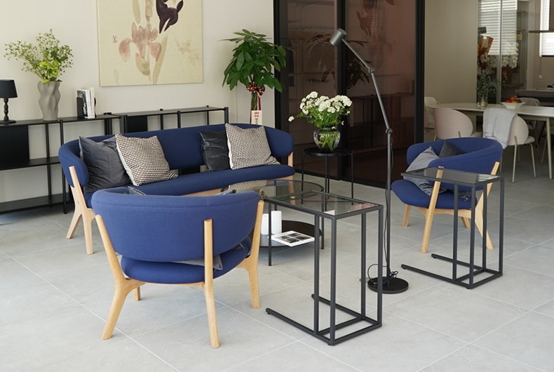 メインで魅せたい家具　ソファとチェア