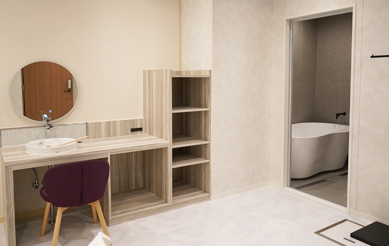 テーマに沿った内装が楽しめる