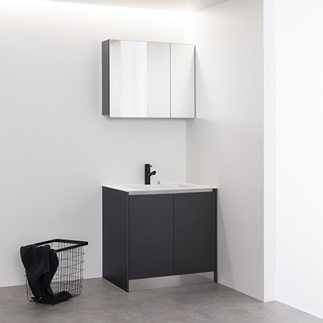 プレーンVおすすめコーディネート