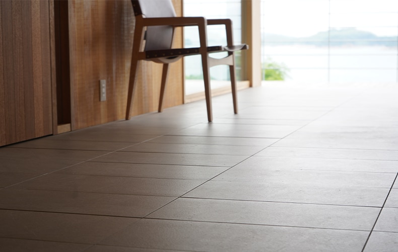 ソフトな石目長調のタイル《ネクストワン》