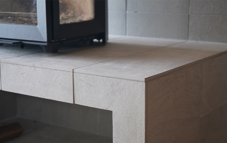 表面のカラーと色差の少ない小口